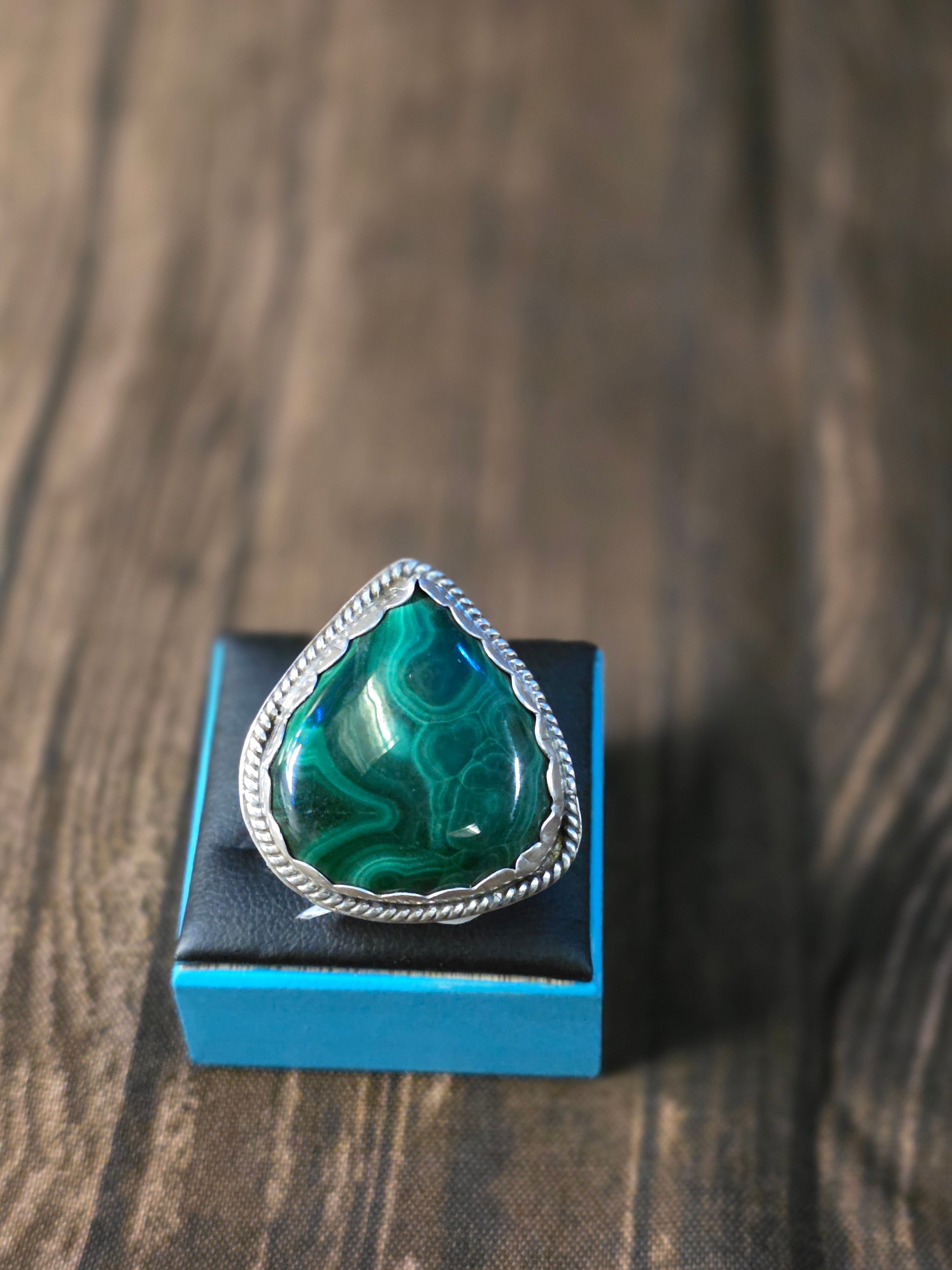 MALACHITE  RING SIZE 10