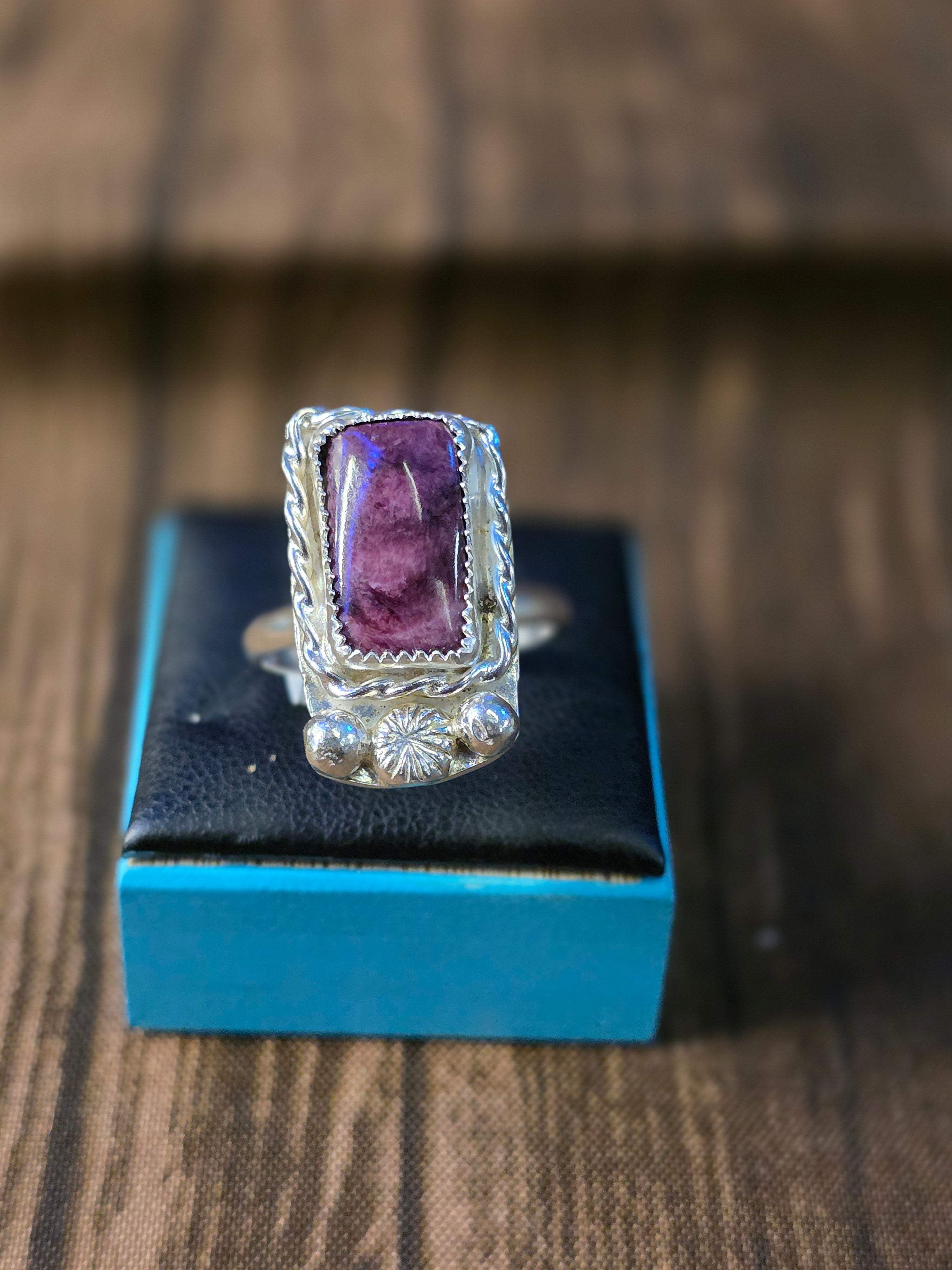 PURPLE SPINY OYSTER RING SIZE 9 1/2