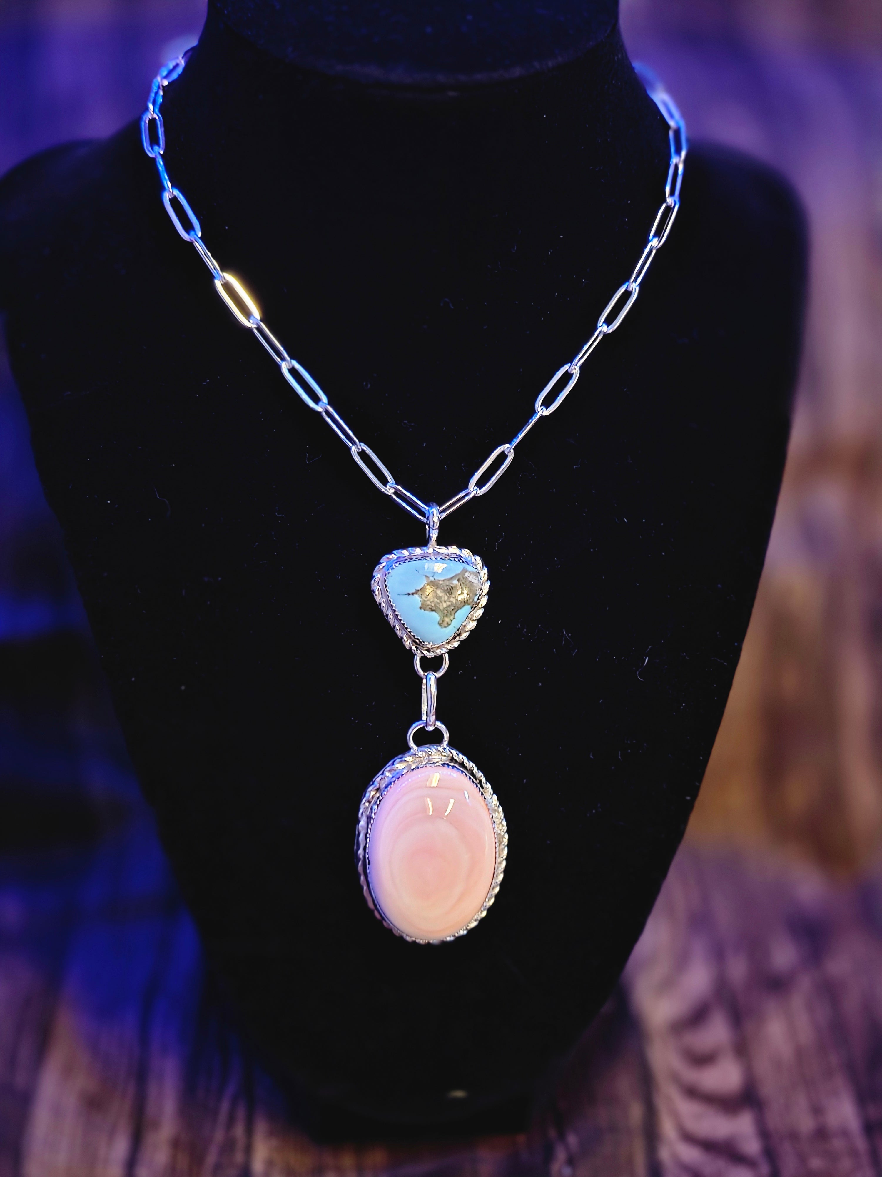 KINGMAN TURQUOISE AND PINK CONCH SHELL DROP NECKLACE