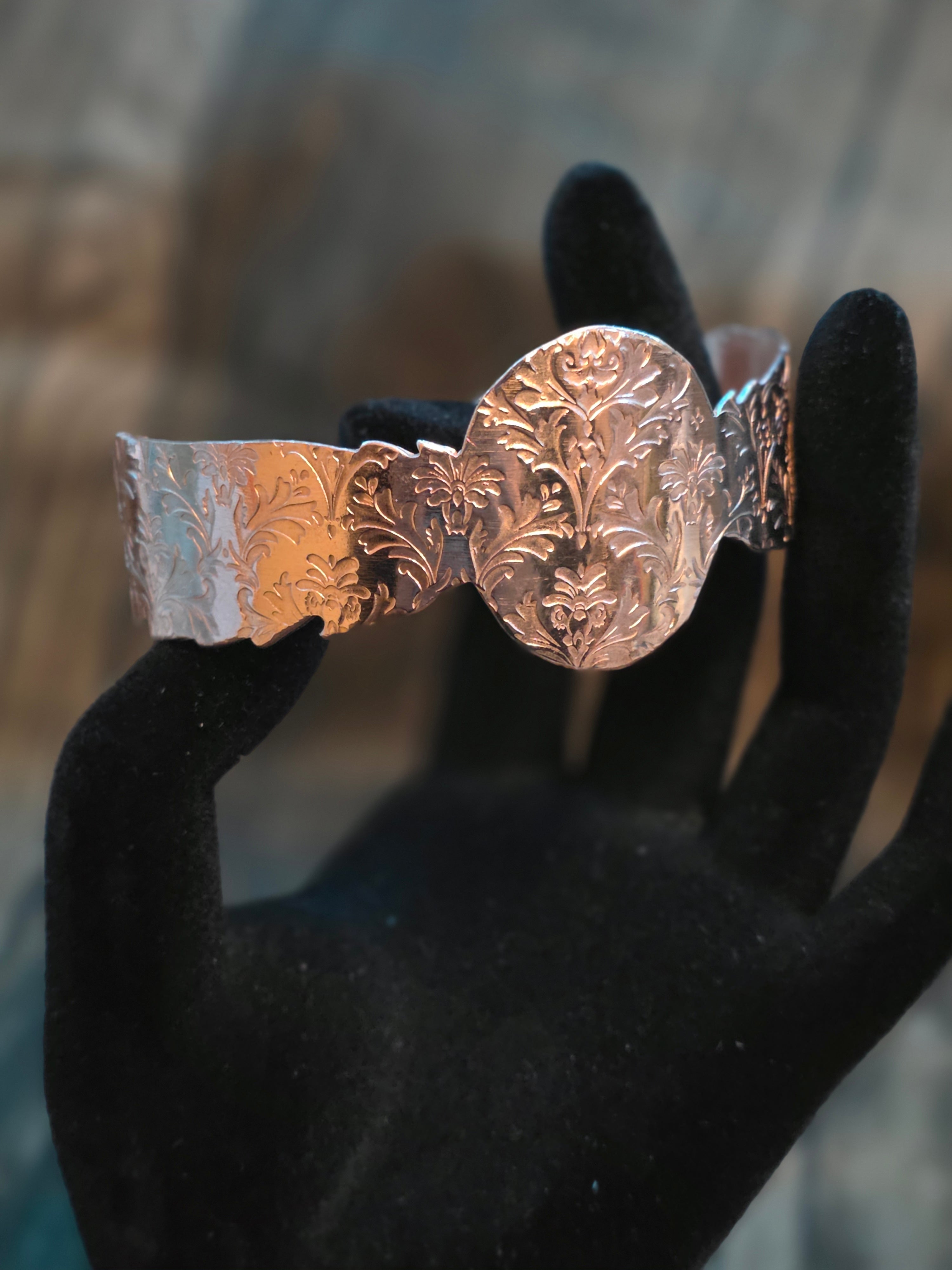 COPPER FLOWER PRINTED FEATHER BRACELET